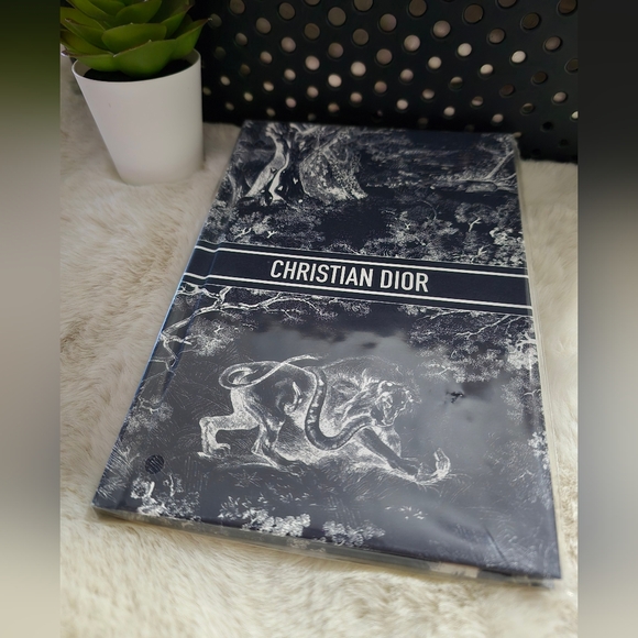 Christian Dior Holiday Notebook NWOT - Picture 4 of 4